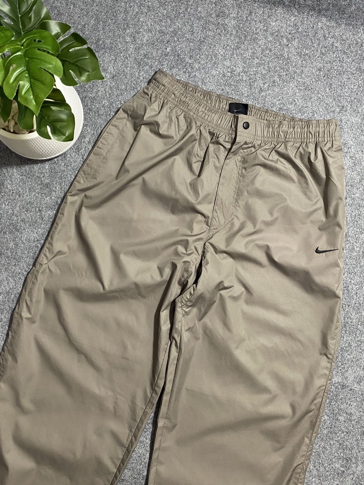 Nike × Vintage 2 item Nike Brown Pants Nylon 00s Swoosh Size US 36 / EU 52 - 16 Thumbnail