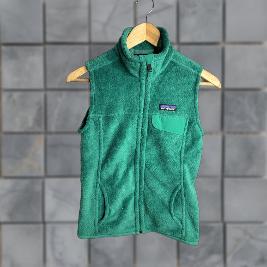 Patagonia Patagonia Vest Womens XS Green Fleece Full Zip Pockets Logo Sleeveless Outdoor Size XS / US 0-2 / IT 36-38 - 1 Thumbnail
