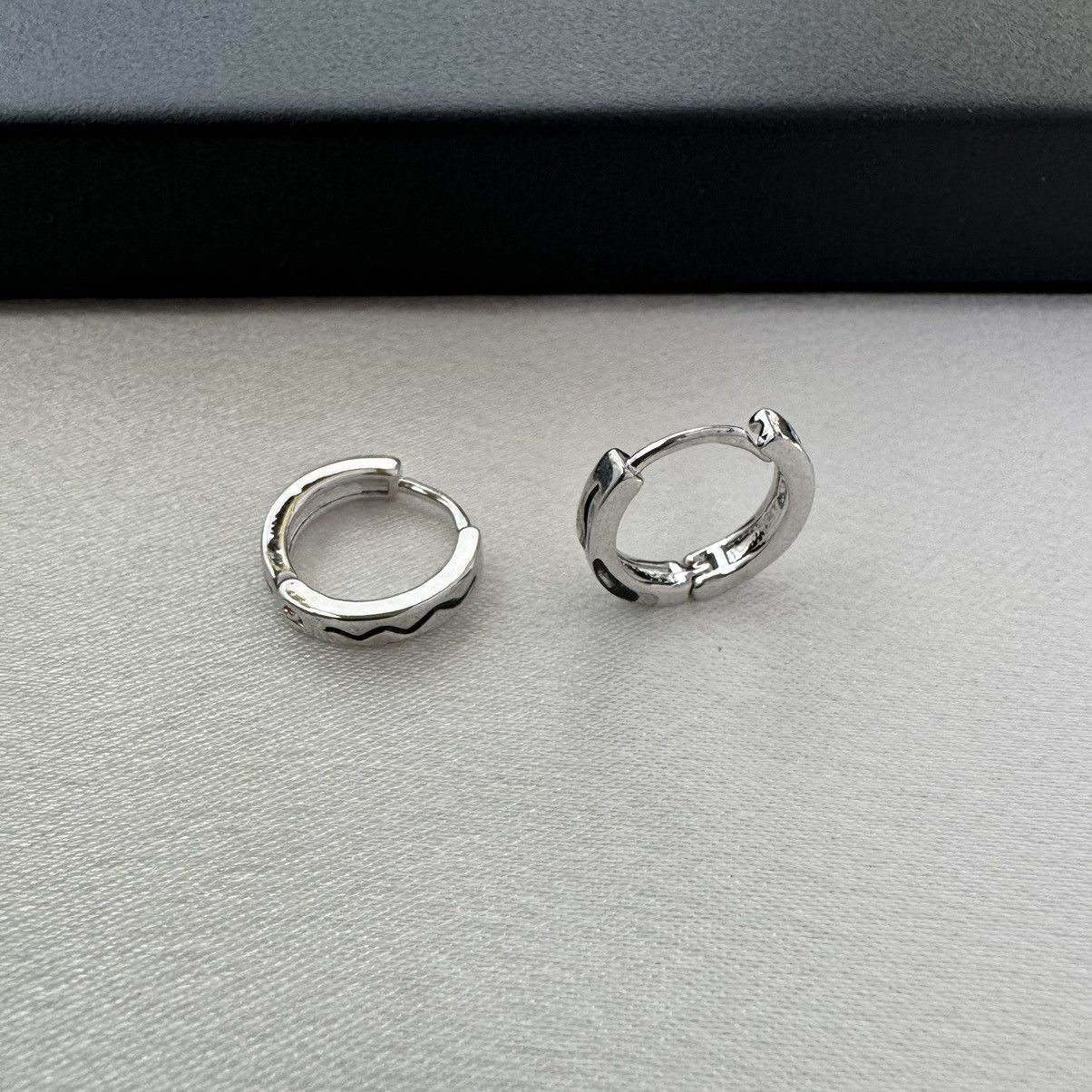Other 14mm Wavy Stripe Hoop Earrings for Men Women,Unisex Style Size ONE SIZE - 3 Thumbnail