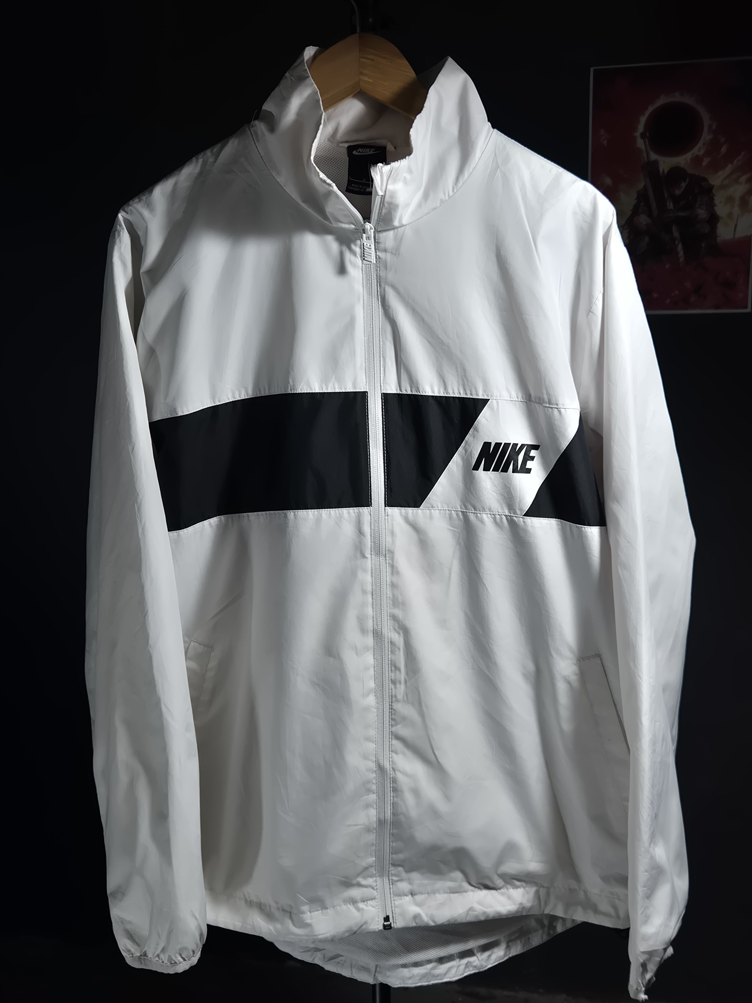 Nike Nike Colorblock windbreaker track top Size US L / EU 52-54 / 3 - 1 Thumbnail