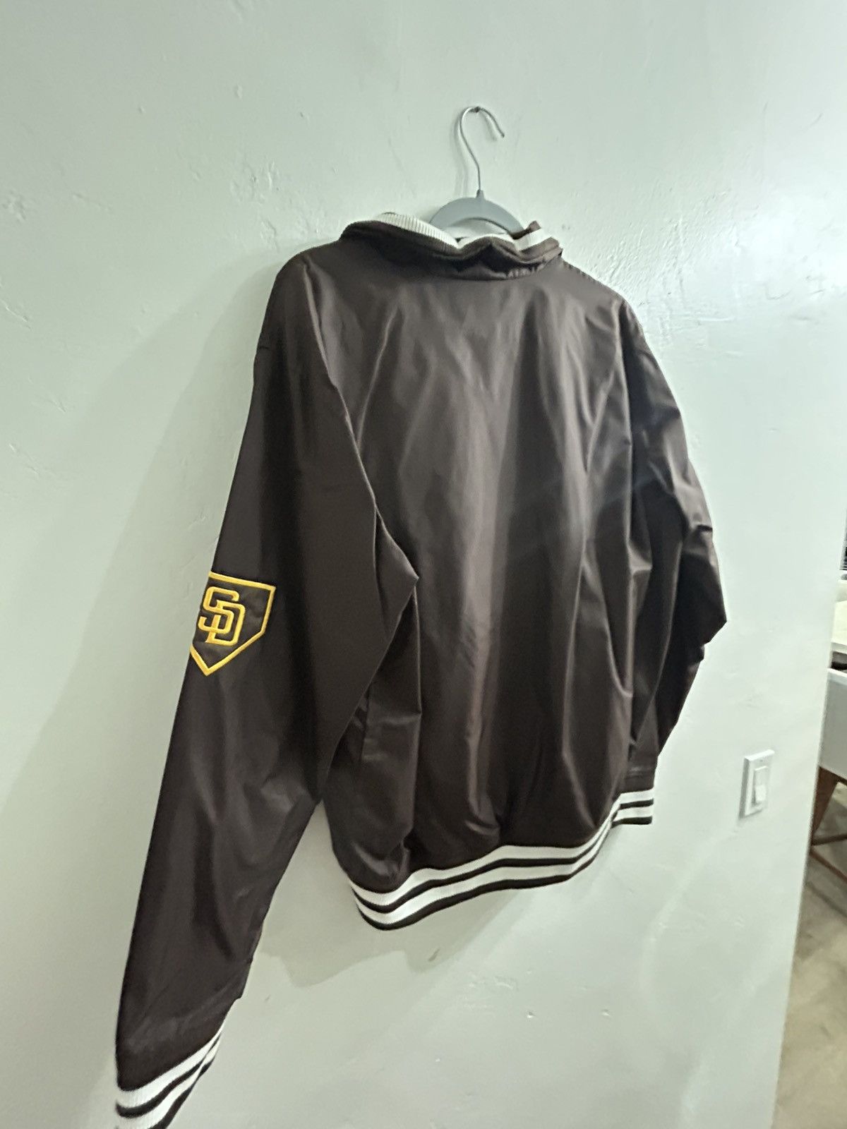 New Era Padres brown bomber jacket Size US M / EU 48-50 / 2 - 3 Thumbnail