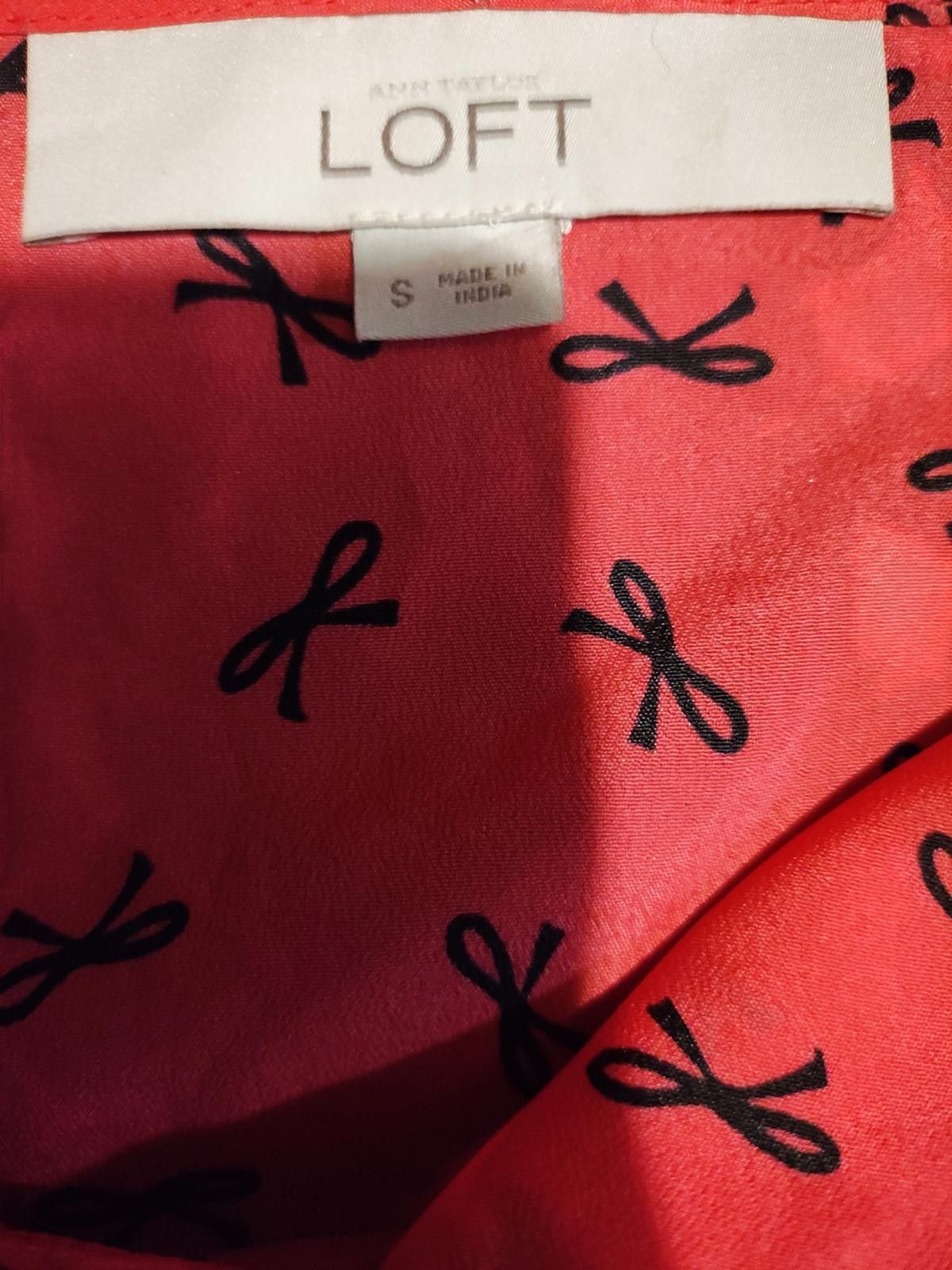 Designer LOFT Pink Sleeveless Bow Tie Neck Blouse w Black Bow Print Size S / US 4 / IT 40 - 8 Thumbnail