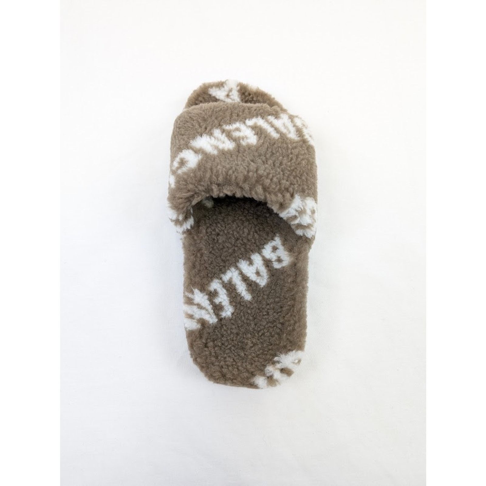 Balenciaga o1rshd1 All Over Logo Furry Slides in Dark Mink Grey/White Size US 9 / IT 39 - 14 Thumbnail