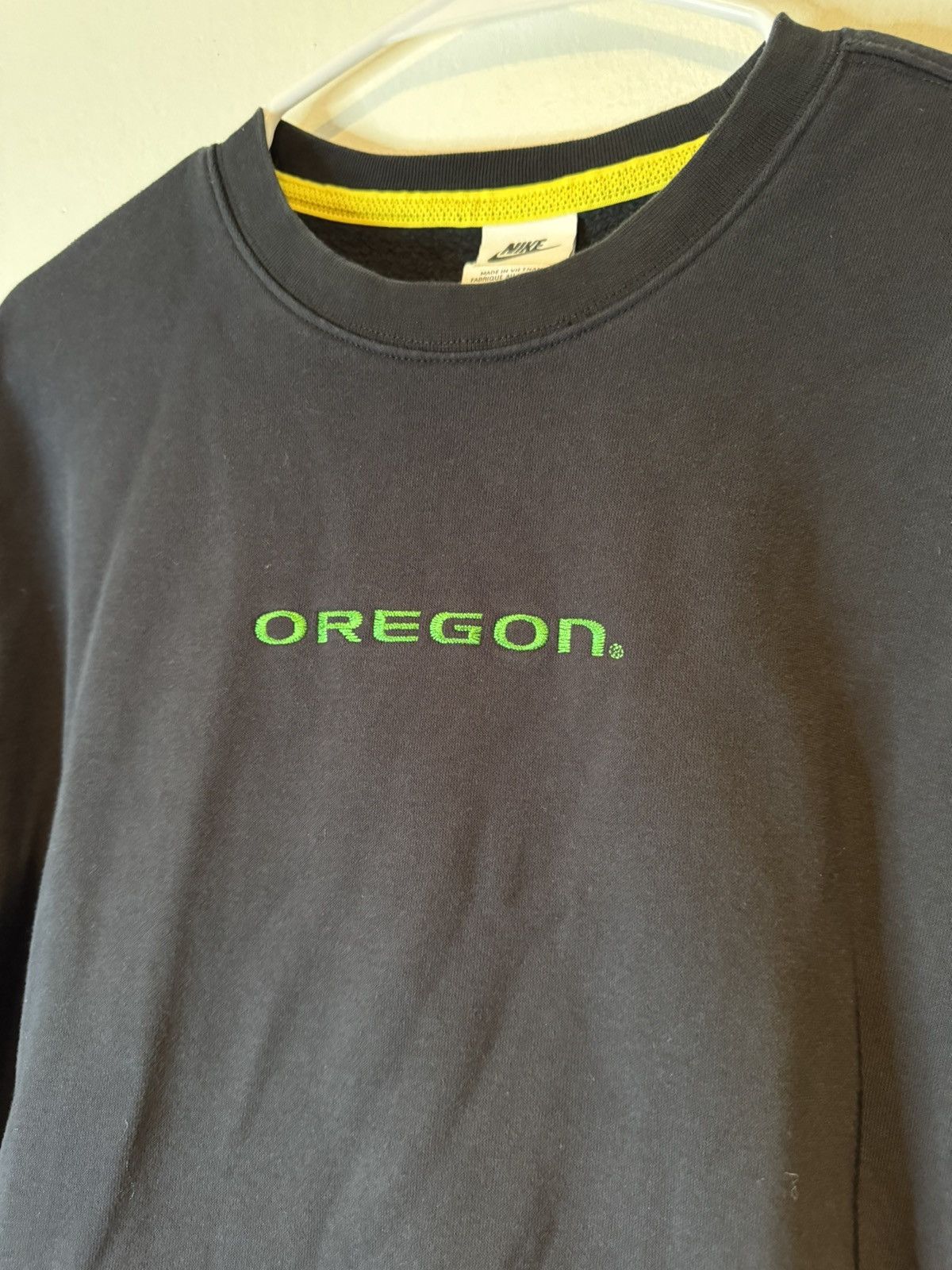 Nike Nike Oregon Ducks Crewneck Sweatshirt Men's Size Medium Size US M / EU 48-50 / 2 - 2 Thumbnail