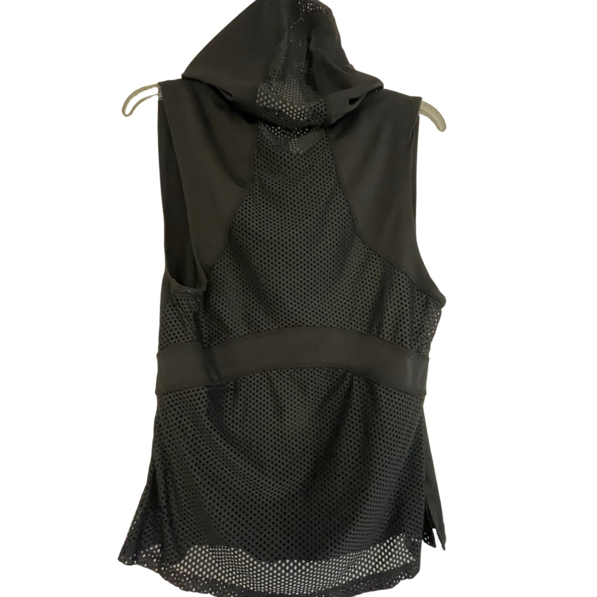 Other Marika Women's Sleeveless Hooded Black Mesh Back Workout Top Size XS / US 0-2 / IT 36-38 - 2 Thumbnail