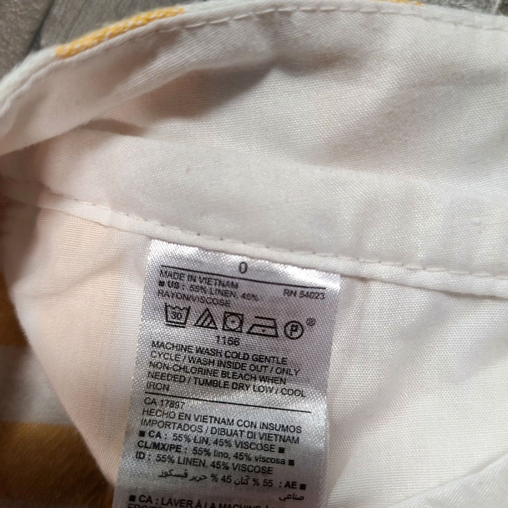 Old Navy Old Navy Womens Shorts Yellow Hot Pants Casual Linen Blend Striped Mid-Rise Size 0 Size 28" / US 6 / IT 42 - 4 Thumbnail