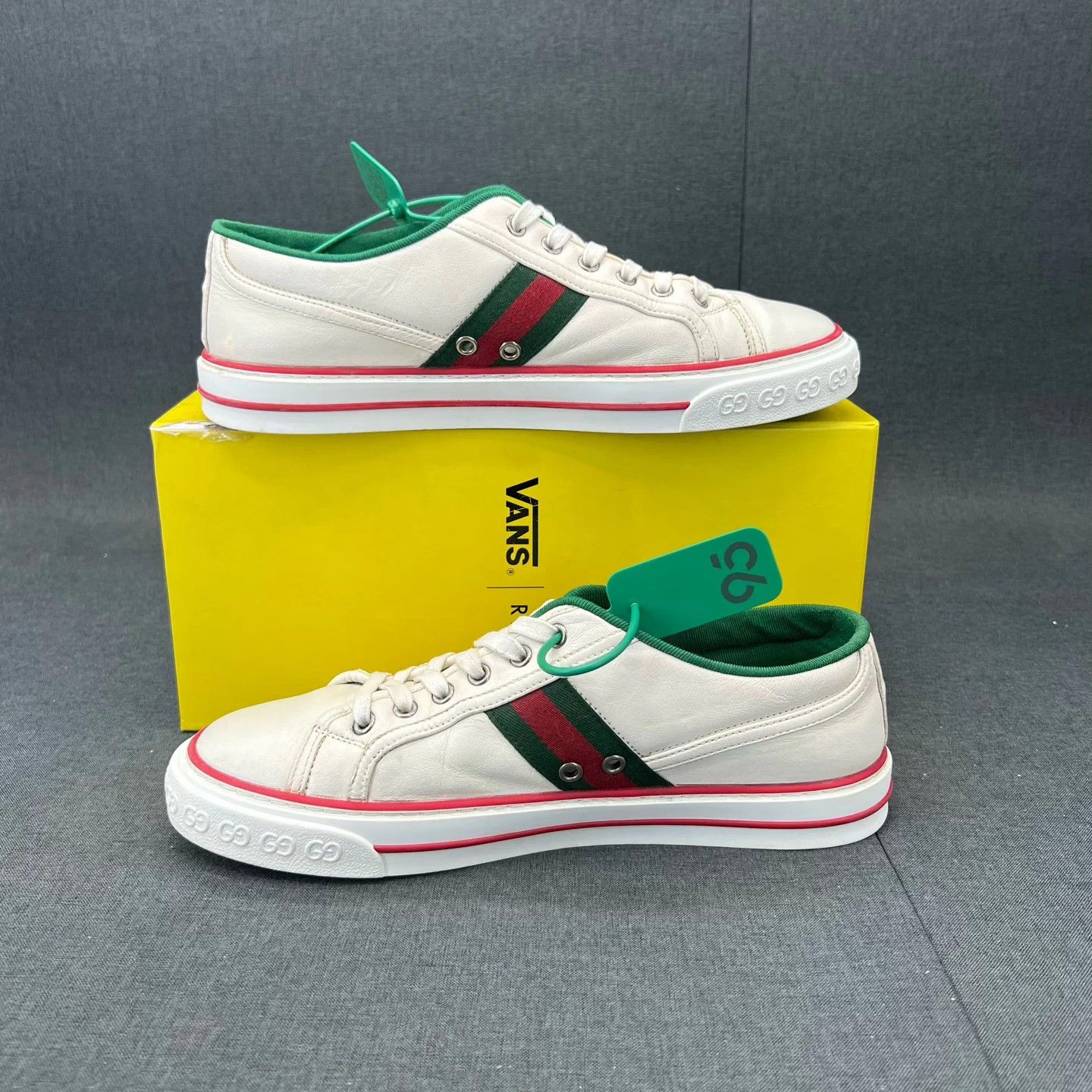 Gucci Gucci 1977 White 7 Box Size US 7 / EU 40 - 3 Thumbnail