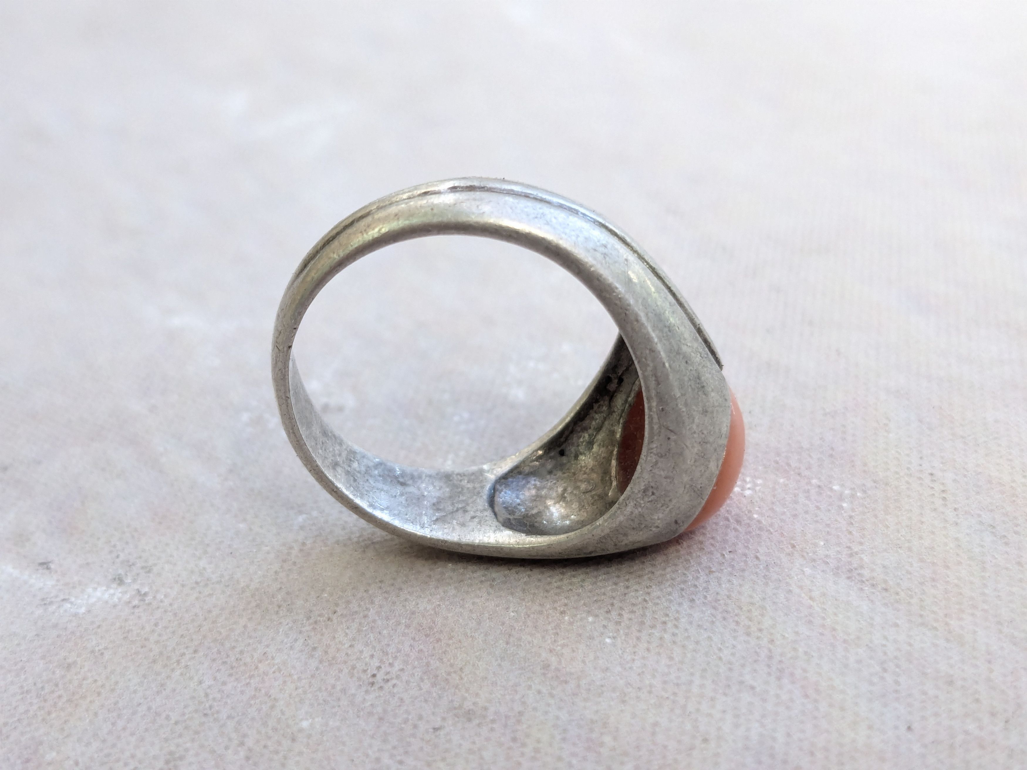 Jewelry Vintage Sterling Silver Ring Pink Coral 8.5 Oval Cabochon Size ONE SIZE - 10 Thumbnail