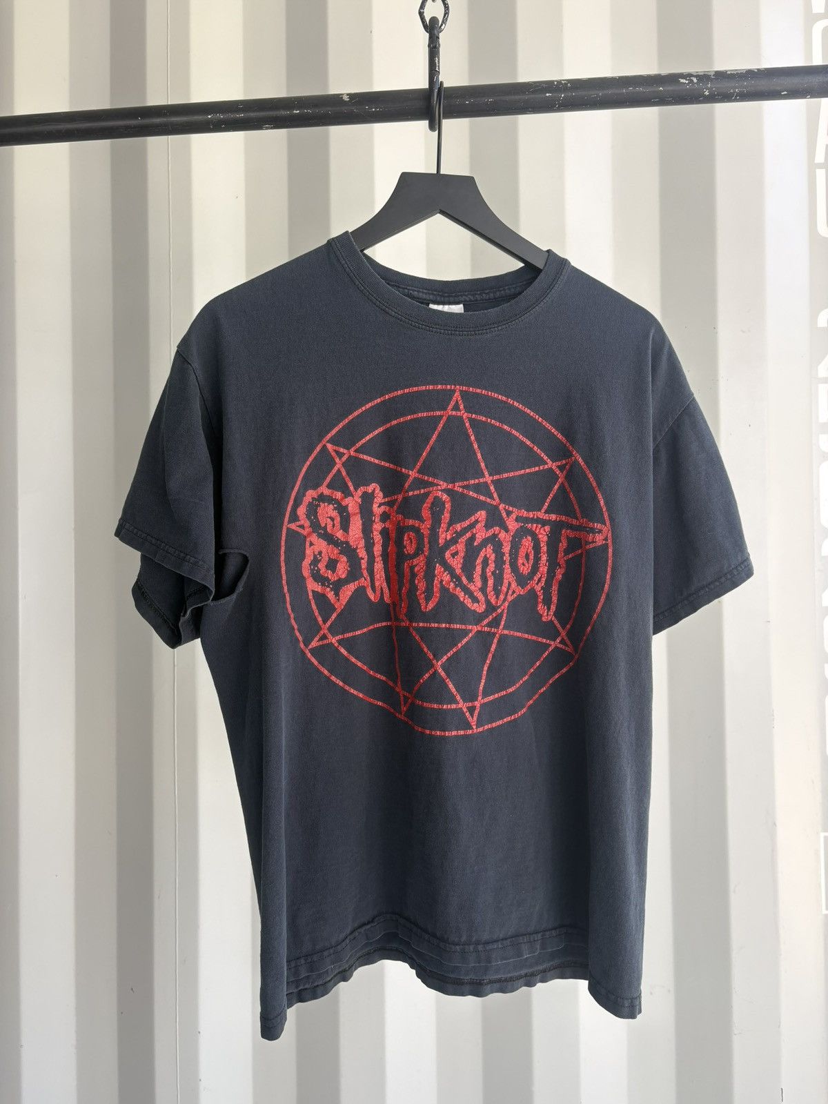 Band Tees Vintage Slipknot Pentagram Shirt Faded Distressed Grunge Size US L / EU 52-54 / 3 - 1 Thumbnail