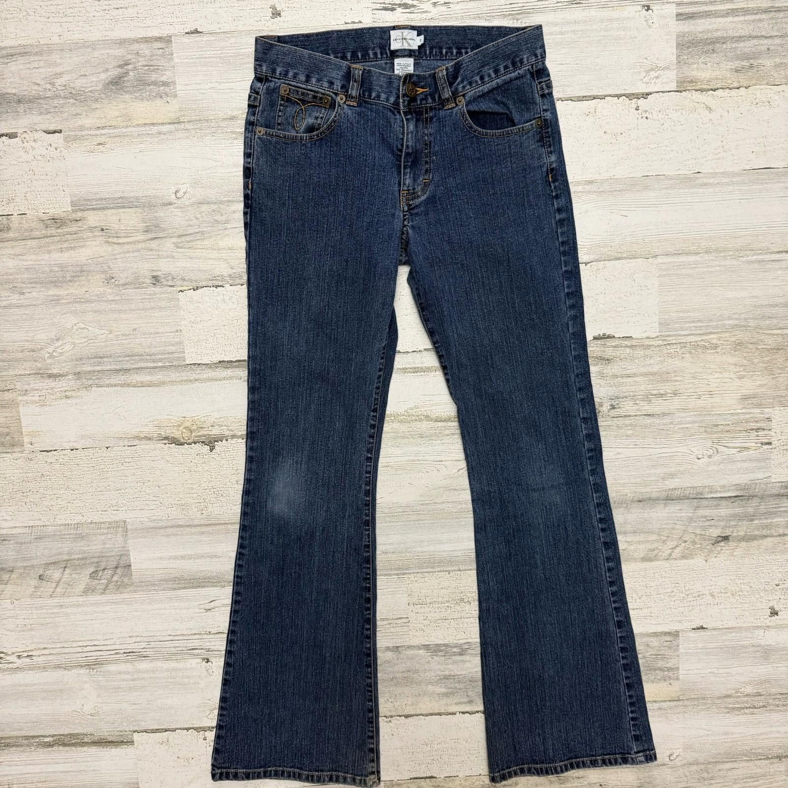 Calvin Klein Calvin Klein Regular Mid Rise Flare Jeans Size 5 Womens Size 28" / US 6 / IT 42 - 1 Thumbnail