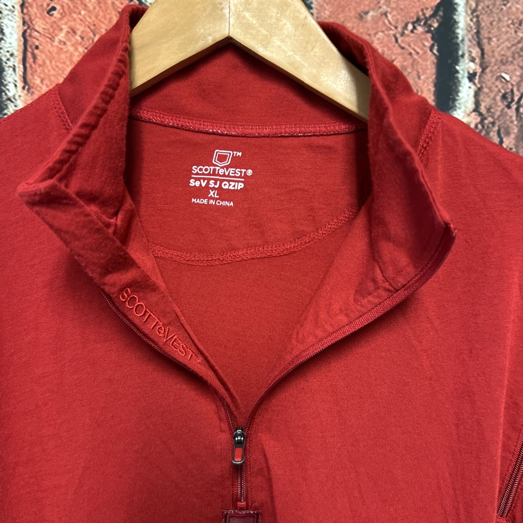 Vintage SCOTTeVEST SeV SJ Qzip 1/4 Zip Red Bamboo Long Sleeve Pullover XL Shirt Men Casual 1/4 Zip Pockets Lightweight All Seasons Vintage No Size US XL / EU 56 / 4 - 2 Thumbnail