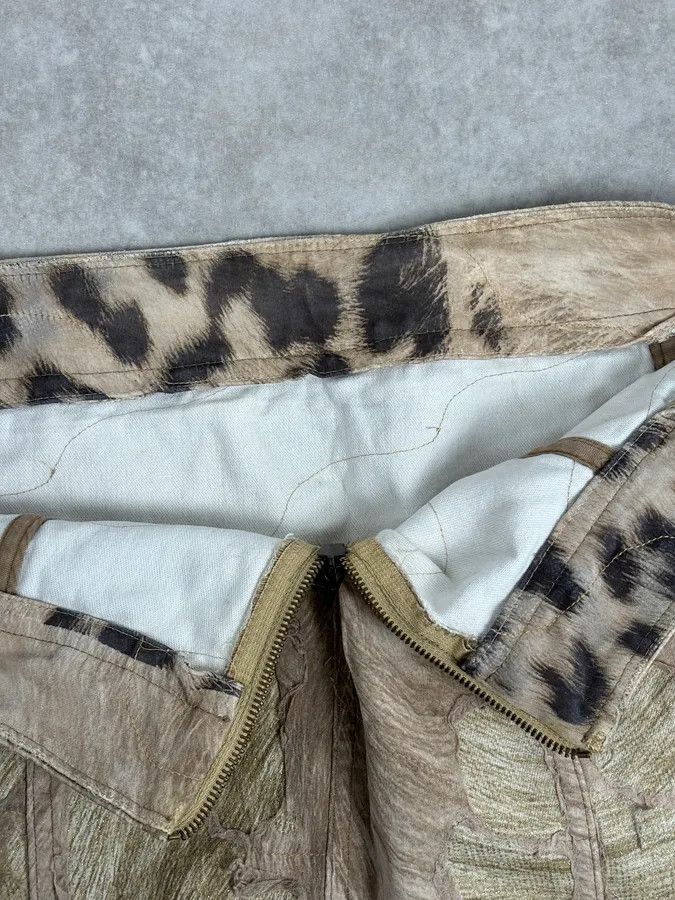 Roberto Cavalli 1990s Roberto Cavalli Beige Denim Destructured Leopard Skirt Size 30" / US 8 / IT 44 - 9 Thumbnail