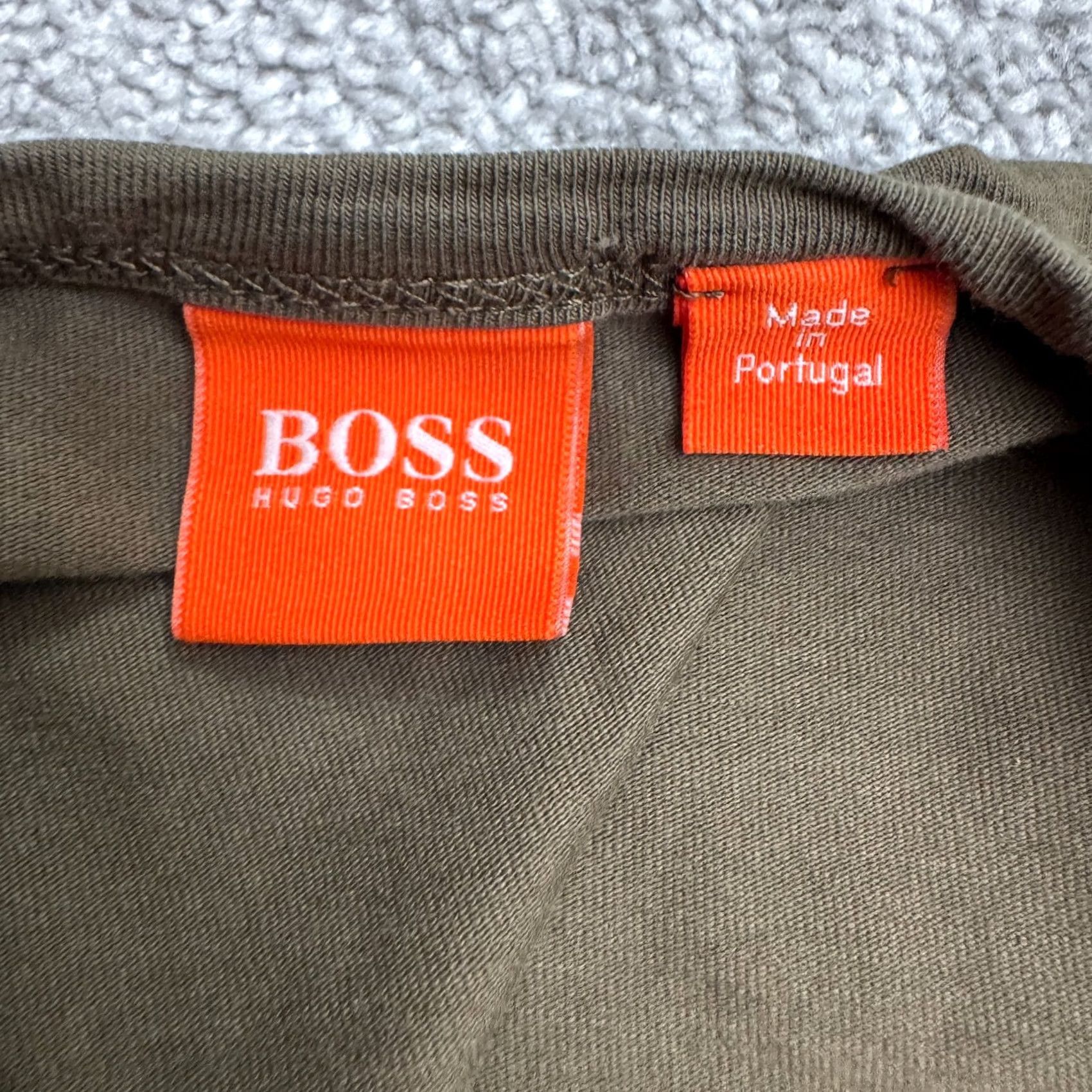 Hugo Boss VINTAGE? No. Boss Hugo Boss Long Sleeve T-Shirt Mens Large Olive Green Crew Neck Cotton Tee Size US L / EU 52-54 / 3 - 4 Thumbnail