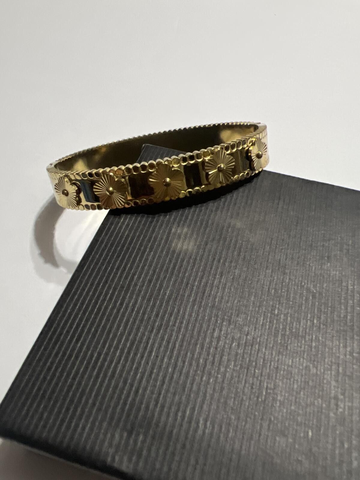 The Unbranded Brand 18k Gold plated SS Floral & Engraved Bangle Bracelet Size ONE SIZE - 2 Thumbnail
