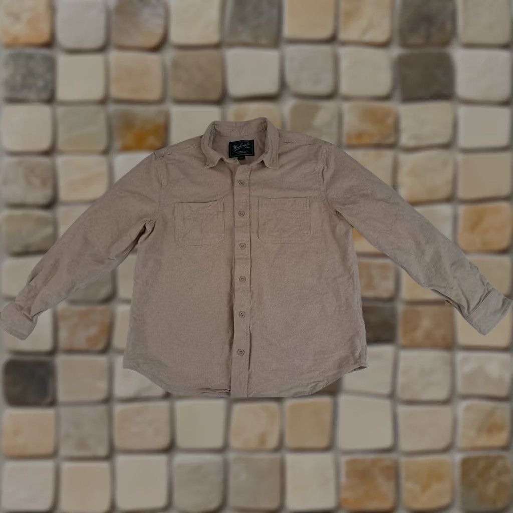 Vintage VINTAGE Woolrich Shirt L Beige Green Label Full Button Cotton size Size US L / EU 52-54 / 3 - 1 Thumbnail
