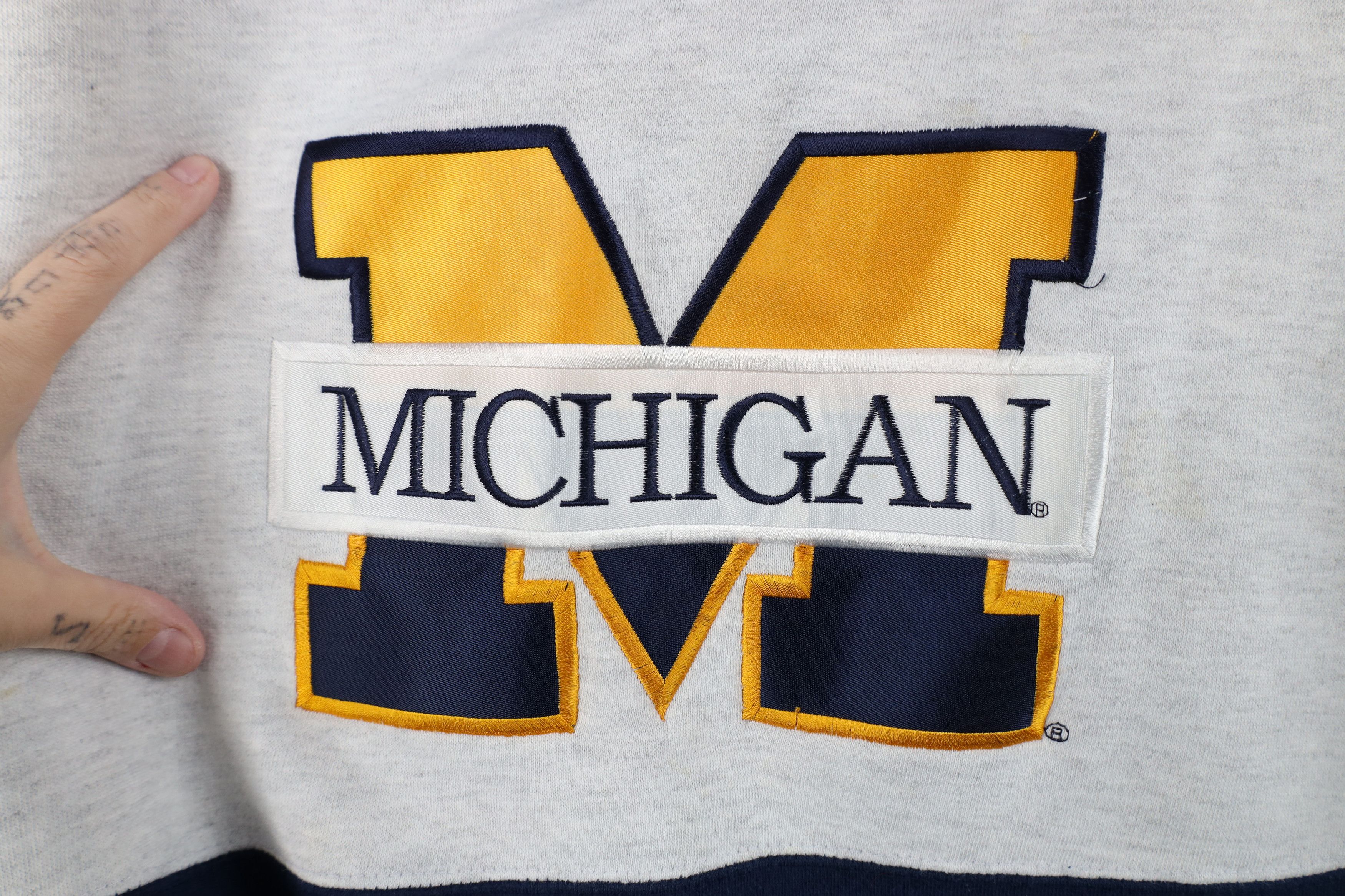 Vintage Vintage 90s Heavy University of Michigan Hoodie Sweatshirt Size US L / EU 52-54 / 3 - 4 Thumbnail
