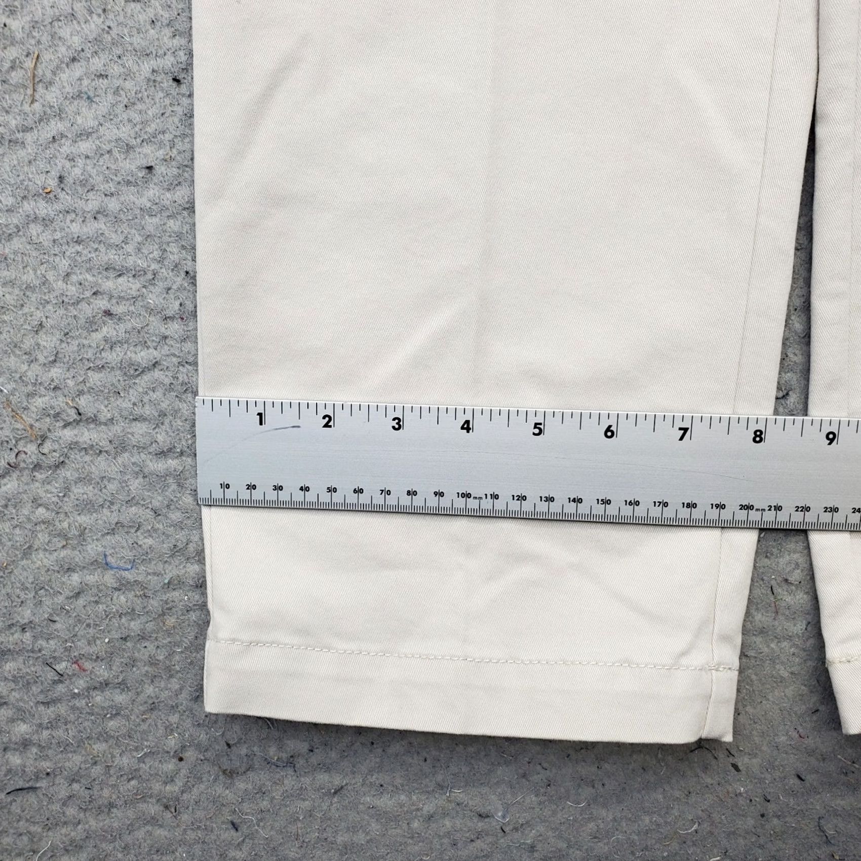 Izod IZOD Mens 32 Chino Pants Tan Straight Fit Flat Front Stretch Size US 32 / EU 48 - 5 Thumbnail