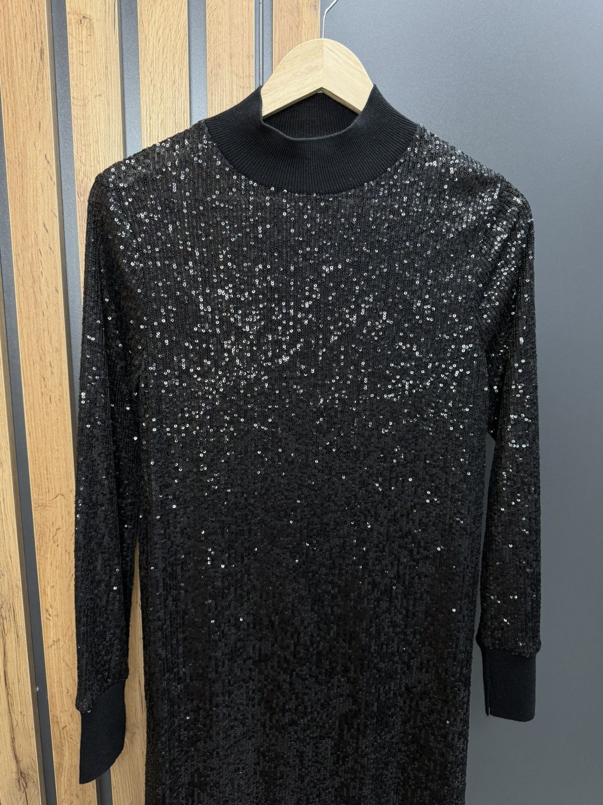 Allsaints AllSaints Black Sequin Midi Dress XS Long Sleeve Size XS / US 0-2 / IT 36-38 - 2 Thumbnail