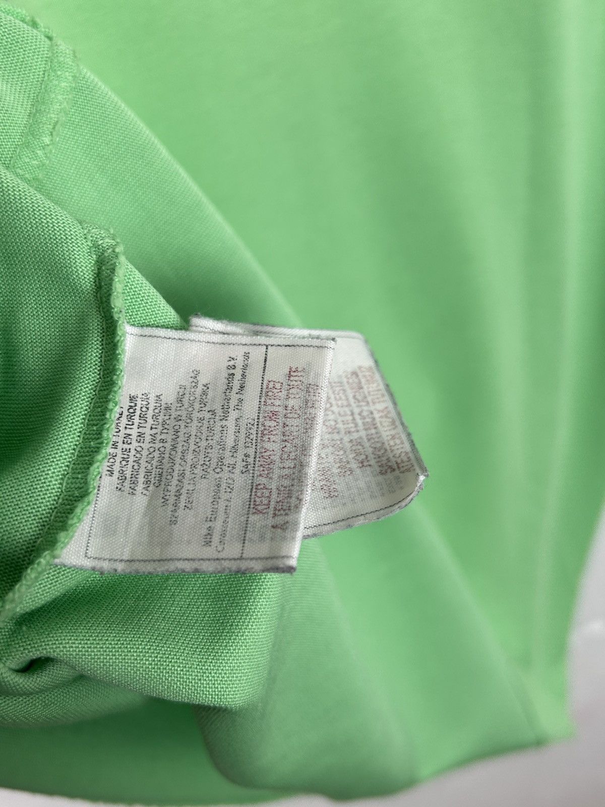 Nike 00s Vintage Nike ACG All Conditions Gear Rare T-Shirt Size M / US 6-8 / IT 42-44 - 9 Thumbnail