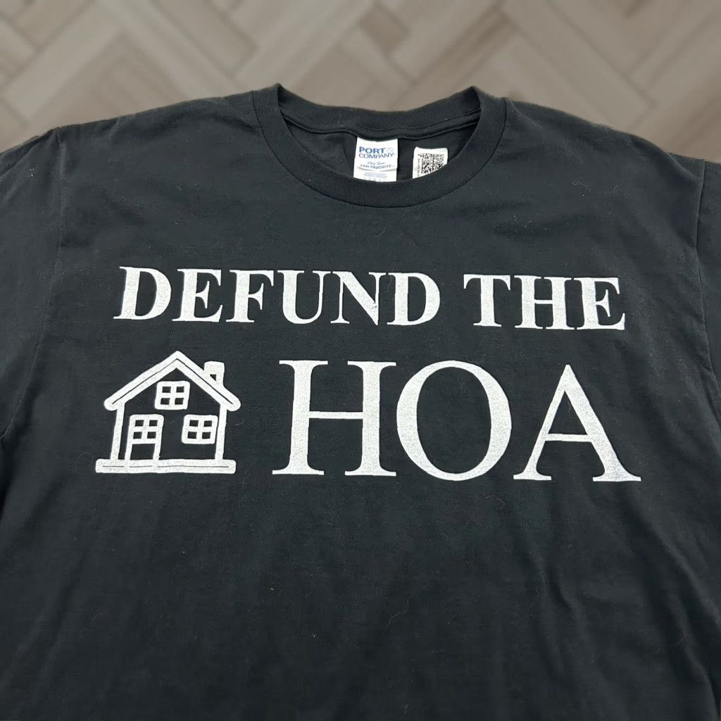 Port & Company Port & Company New Defund The HOA Short Sleeve T Shirt Mens Large Black Size US L / EU 52-54 / 3 - 1 Thumbnail