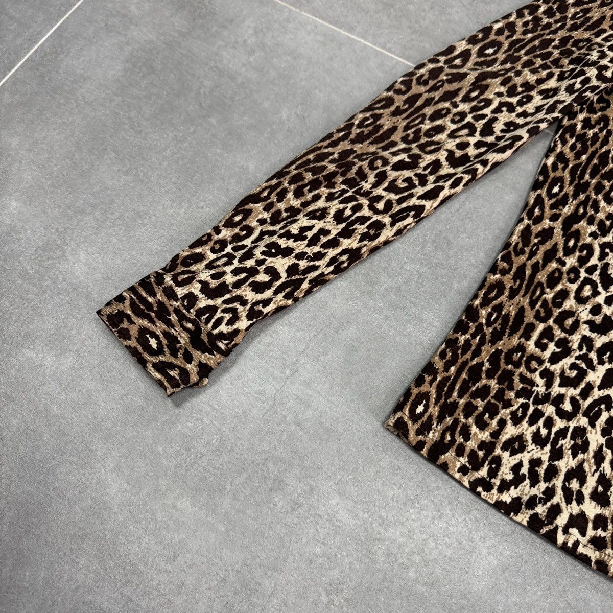 Dolce & Gabbana Vintage Dolce & Gabbana Jeans Wool Button Blouse Leopard Size M / US 6-8 / IT 42-44 - 4 Thumbnail