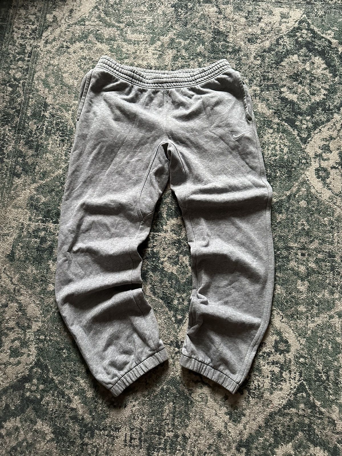 Nike VINTAGE NIKE SWOOSH FLARED COTTON SWEATPANTS Y2M M Size US 32 / EU 48 - 1 Thumbnail