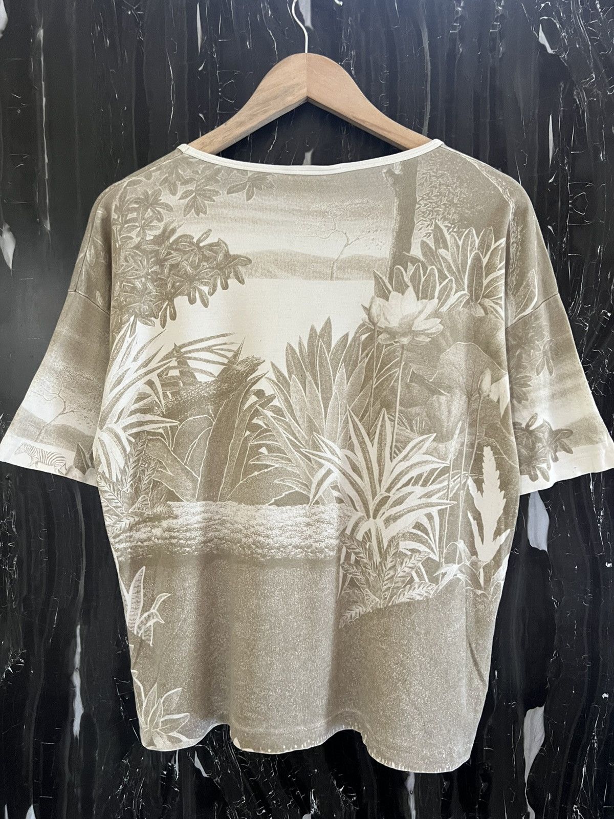 Krizia Uomo Krizia Vintage T-Shirt – Italian Designer Classic Size US XL / EU 56 / 4 - 2 Thumbnail
