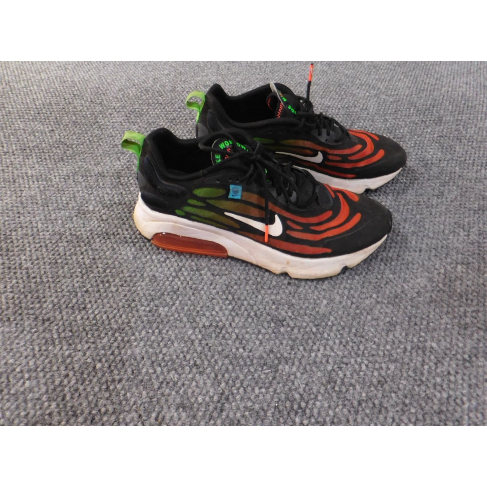 Nike Nike Sneakers Mens 11.5 Black Red Mid Top Classic Basketball Nike Classics Mens Shoes 11.5 Red Classic Sneakers Mens Size US L / EU 52-54 / 3 - 2 Thumbnail