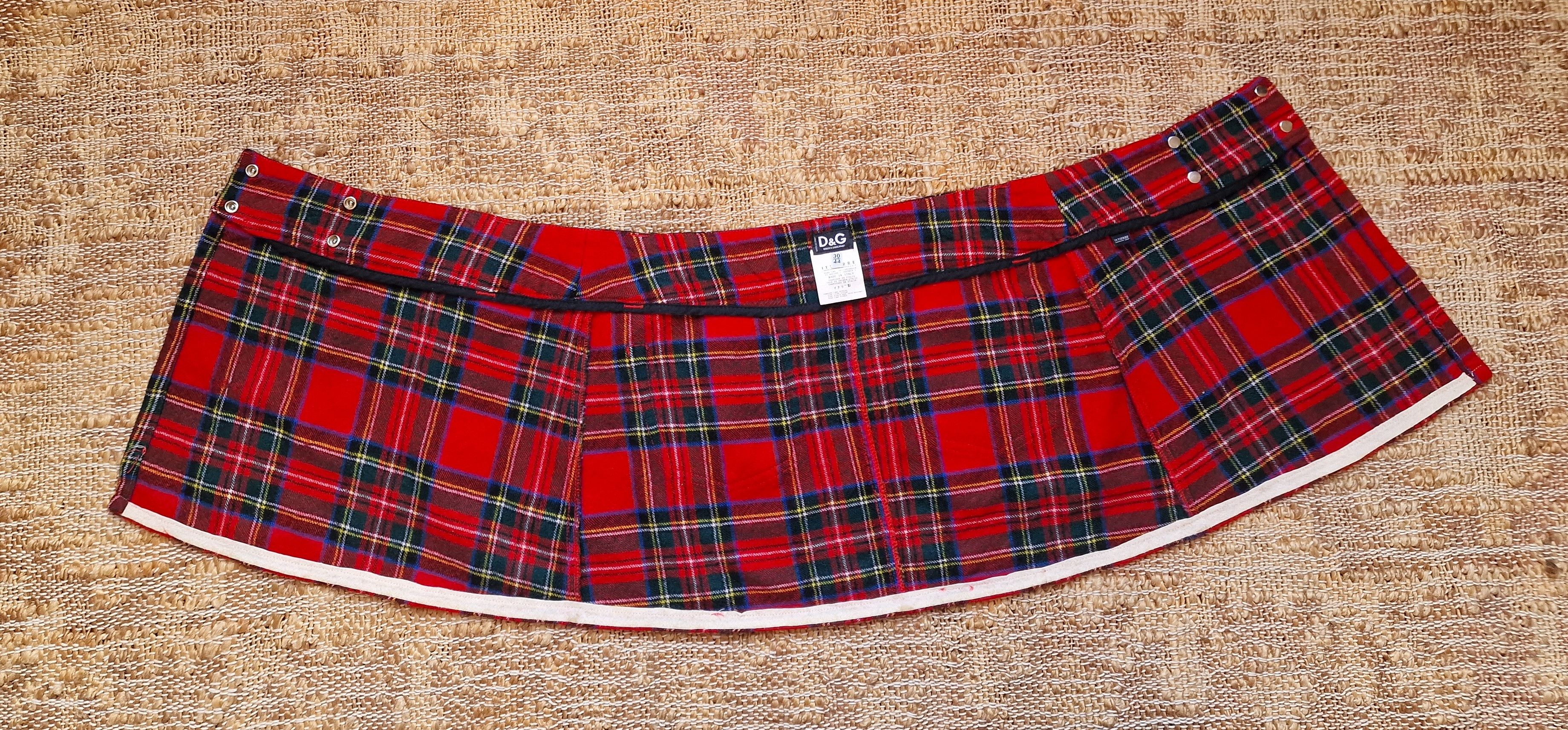 Dolce & Gabbana D&G Dolce and Gabbana Tartan School Girl Wool Skirt Size 30" / US 8 / IT 44 - 11 Thumbnail