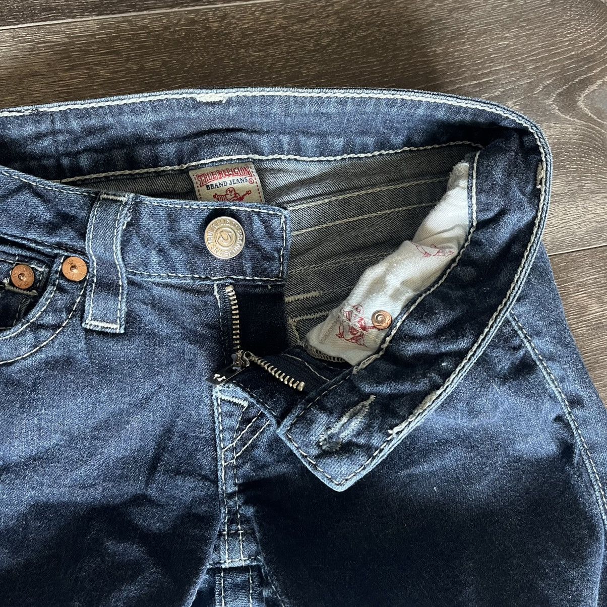 True Religion Vintage True Religion Studded Logo Low Rise Straight Jeans Size 25" / US 0 / IT 36 - 7 Thumbnail