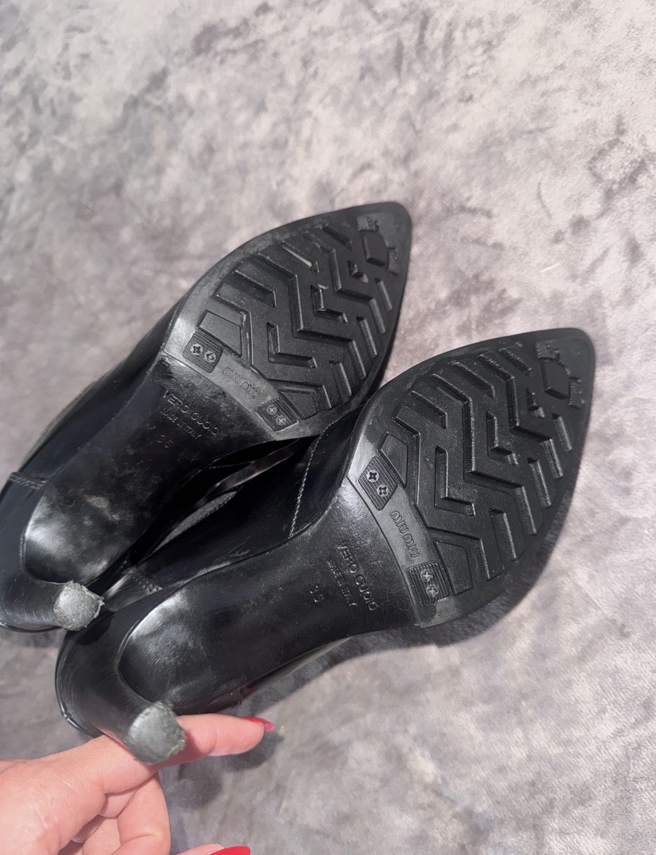 Miu Miu Vintage Miu Miu Chelsea-style ankle boots in patent leather Size US 6 / IT 36 - 14 Thumbnail