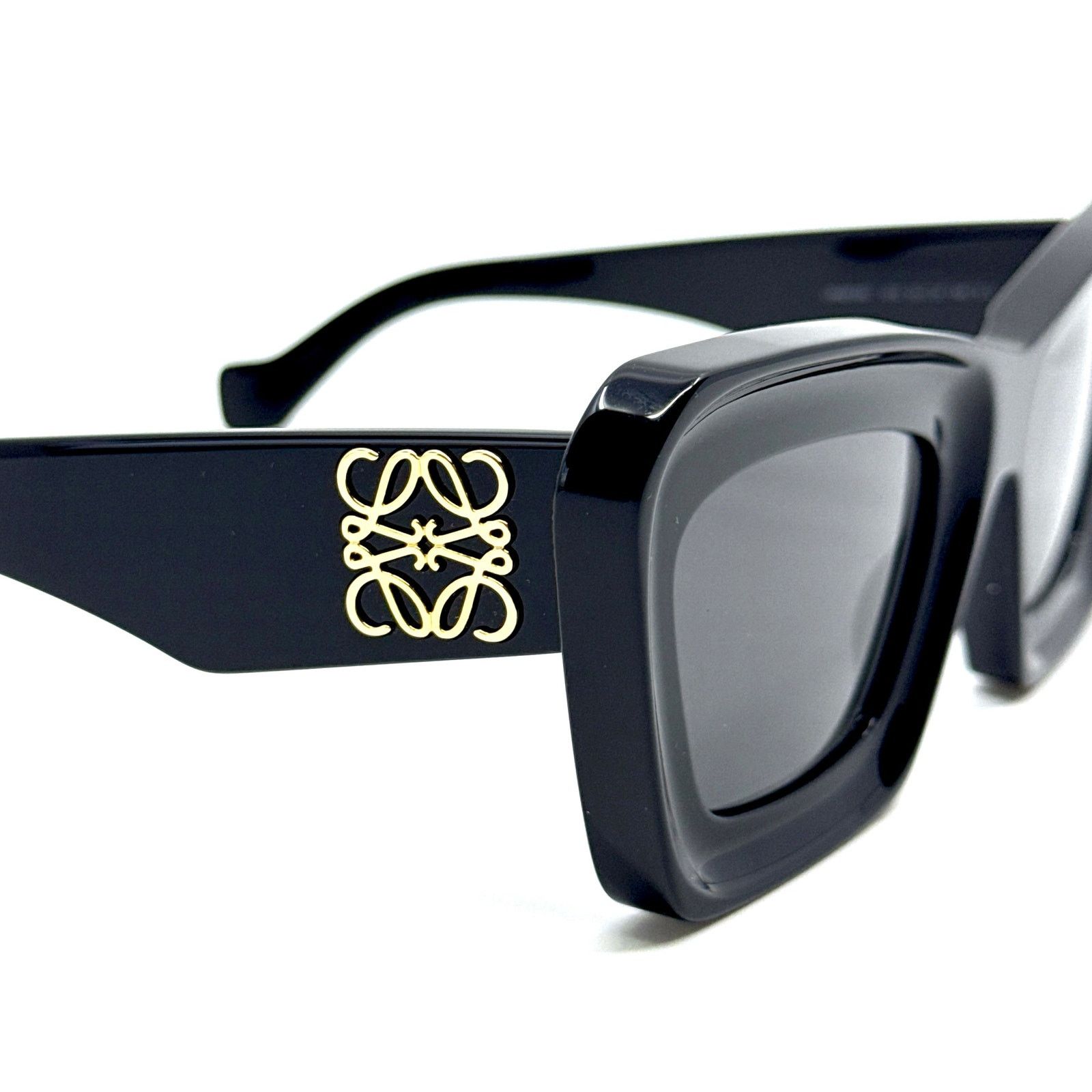 Loewe New, LOEWE Sunglasses LW40145I 01A Authentic Size ONE SIZE - 8 Thumbnail