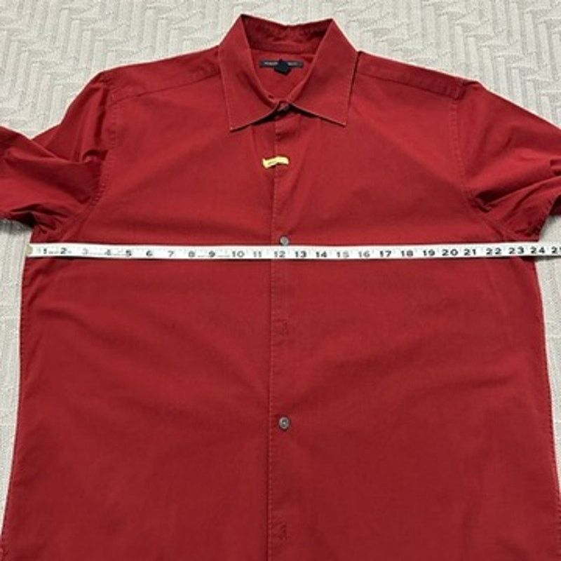 Banana Republic Banana Republic red stretch short sleeve button down size L Size US L / EU 52-54 / 3 - 6 Thumbnail