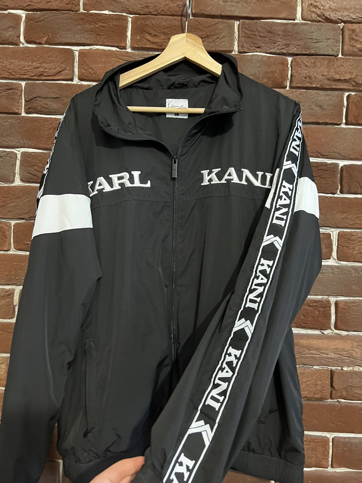 Karl Kani 00z Karl Kani Track Jacket Rap Shirt Rare Hype Streetwear Size US L / EU 52-54 / 3 - 3 Thumbnail