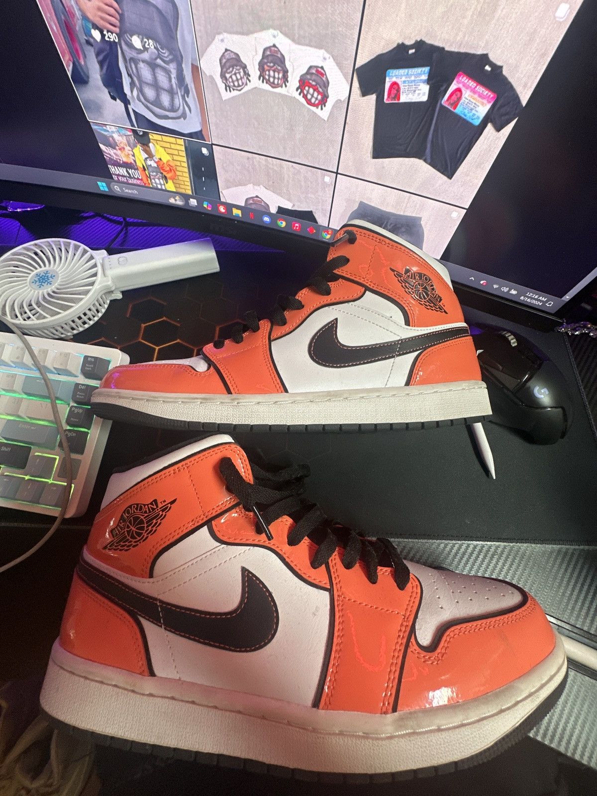 Nike Jordan 1 mid Size US 10 / EU 43 - 3 Thumbnail