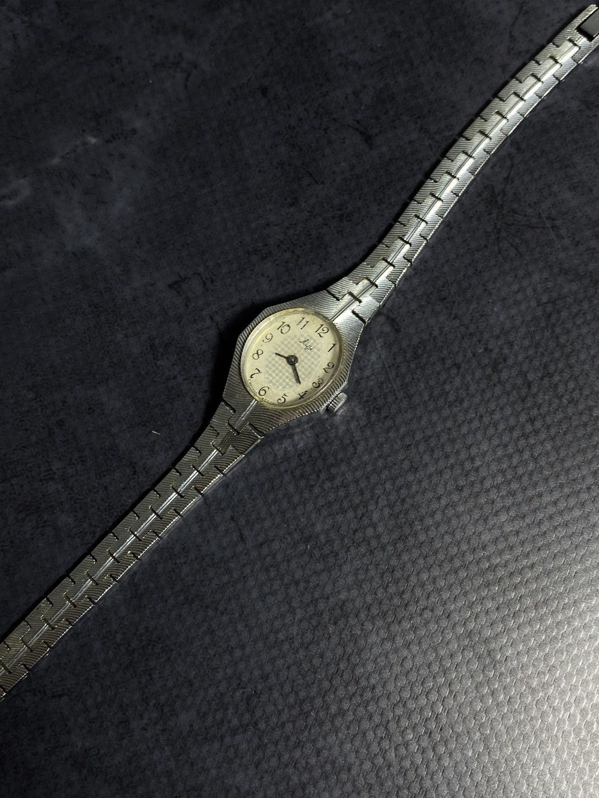 Jewelry Rare Vintage Soviet “Luch” Watch with New Strap Size ONE SIZE - 3 Thumbnail