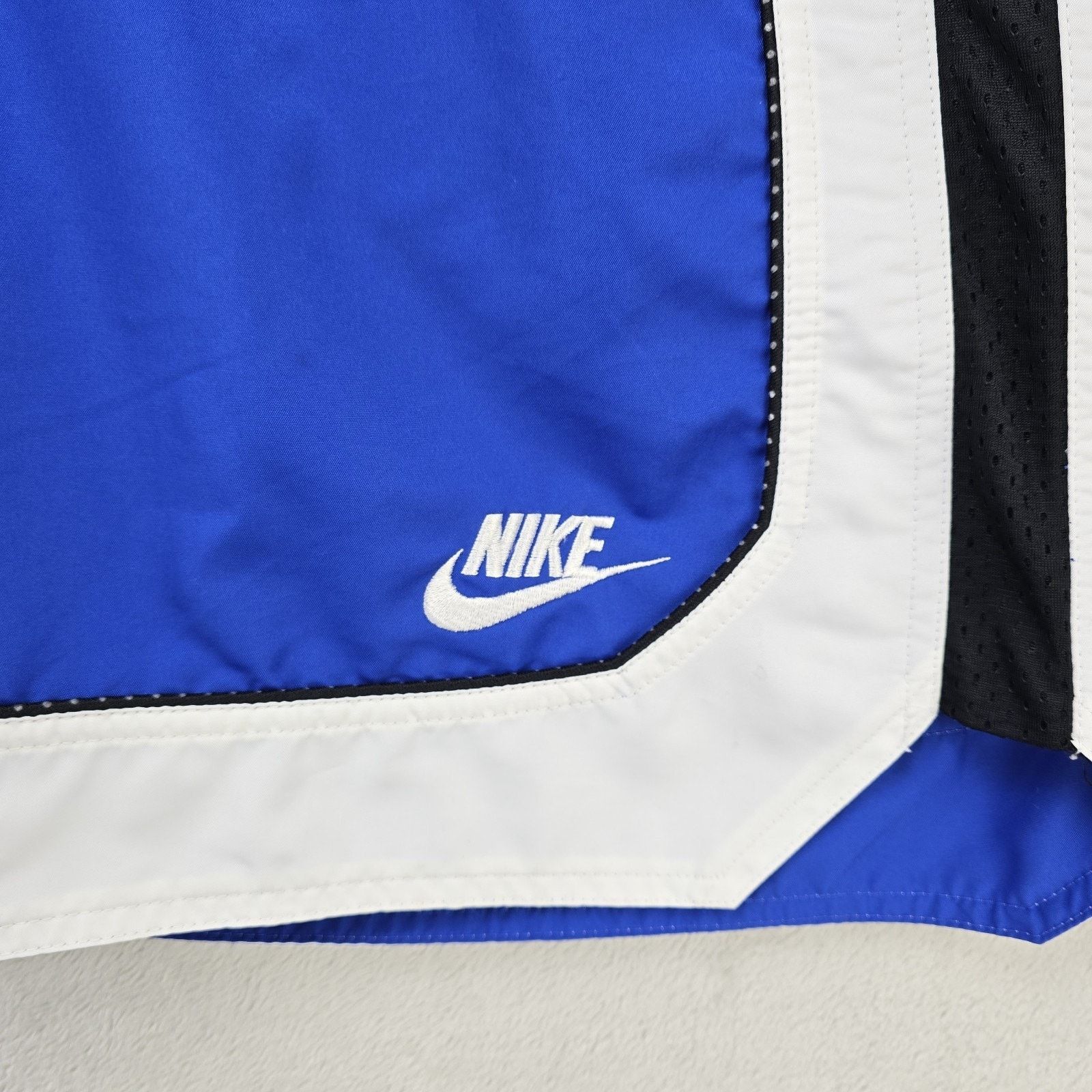 Nike Vintage Nike Swim Trunks Mens XXL 40 Lined Y2K Board Shorts Size US 40 / EU 56 - 2 Thumbnail
