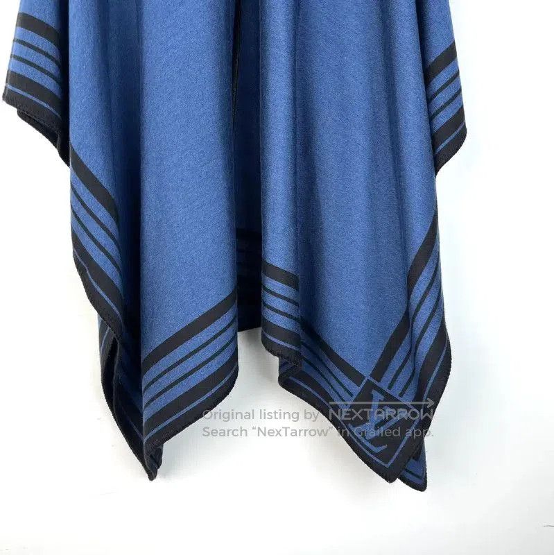 Louis Vuitton Louis Vuitton Summer Blue T. Size XXS / US 00 / IT 34 - 3 Thumbnail