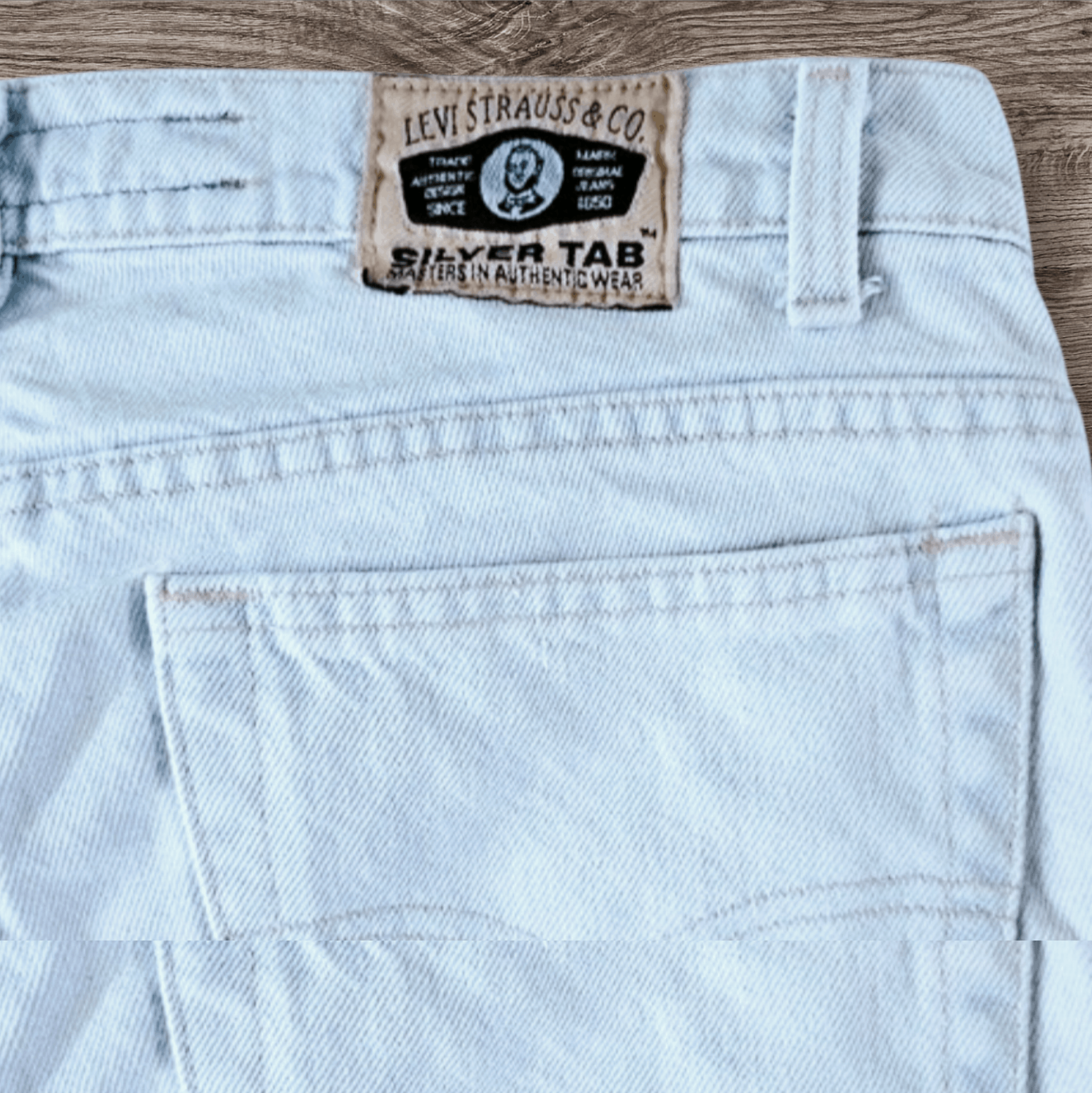 Levi's Vintage Levi's Silvertab Button Fly Shorts Size US 36 / EU 52 - 1 Thumbnail