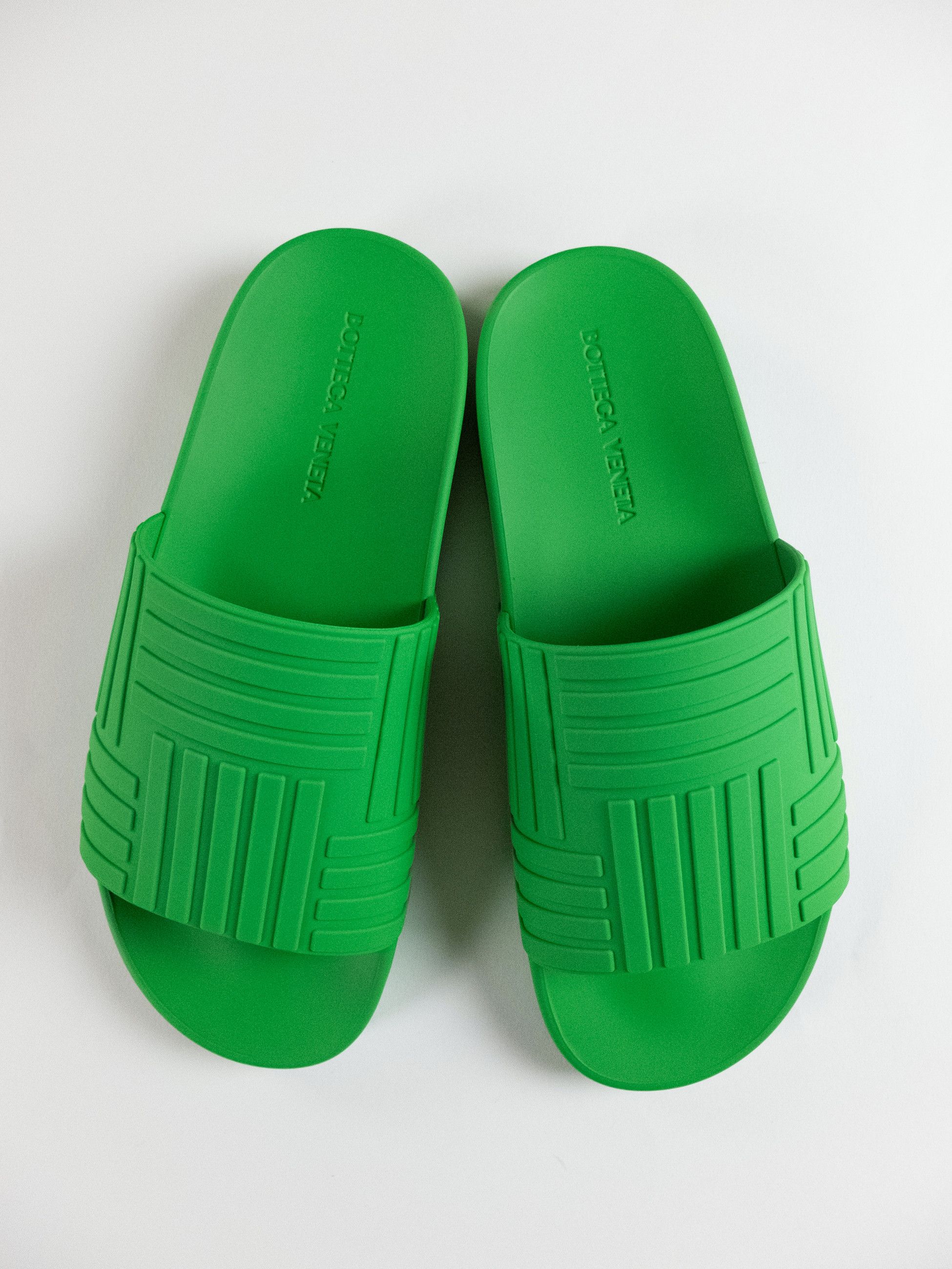 Bottega Veneta BOTTEGA VENETA Slides parakeet green rubber slide sandals 42 Size US 9 / EU 42 - 2 Thumbnail