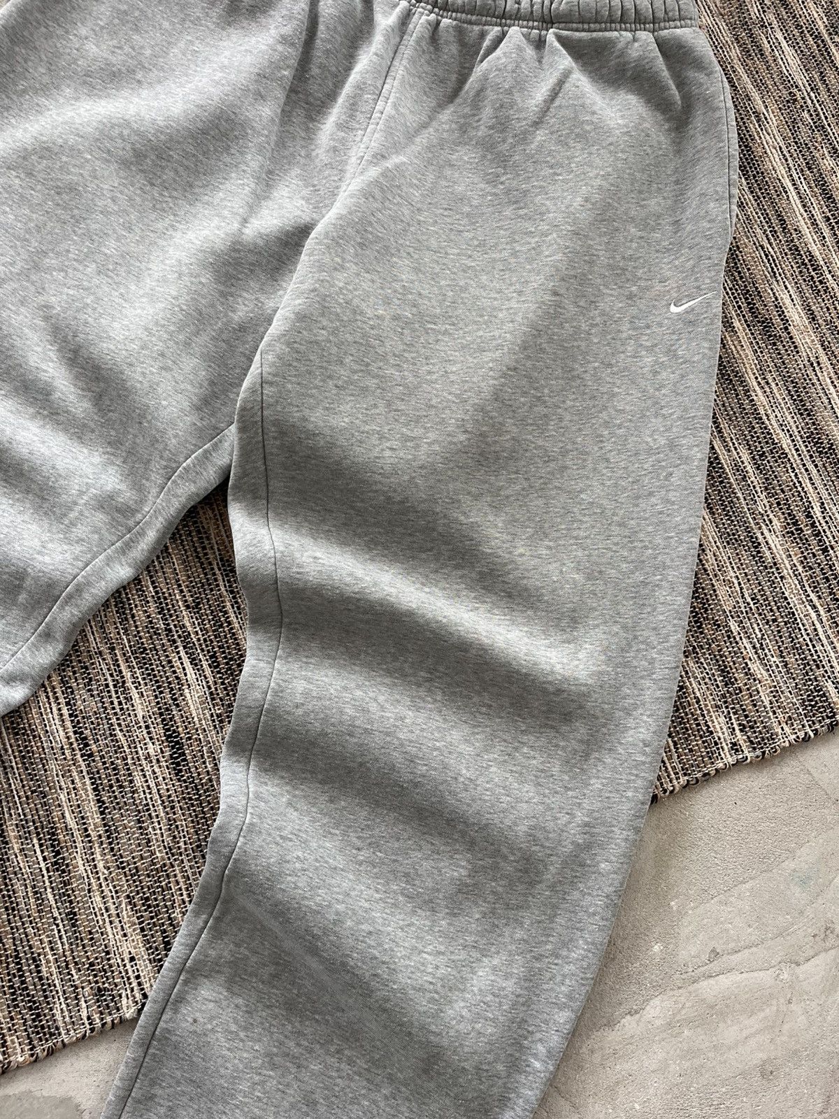 Nike 00s Vintage Nike Grey Sportswear Baggy Sweatpants Y2K Size US 38 / EU 54 - 6 Thumbnail