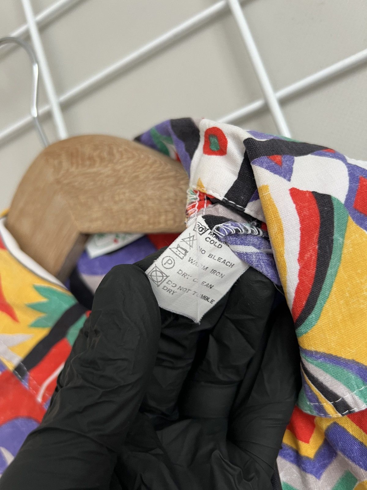 United Colors Of Benetton United Colors of Benetton Hawaiian Button Shirt Men Size M/L Size US M / EU 48-50 / 2 - 11 Thumbnail