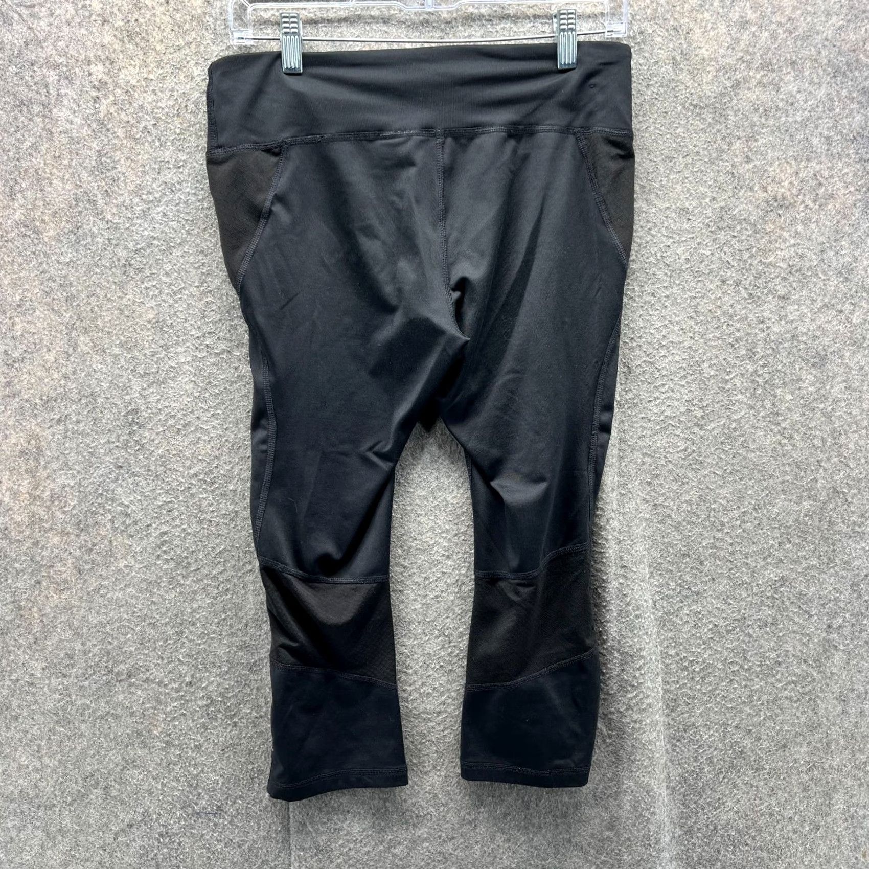Reebok Reebok Pants Womens Medium Black Leggings Capri High Rise Yoga Gym Athletic | Capris | 28 in Waist | Black | XS-XL? Size 32" / US 10 / IT 46 - 2 Thumbnail