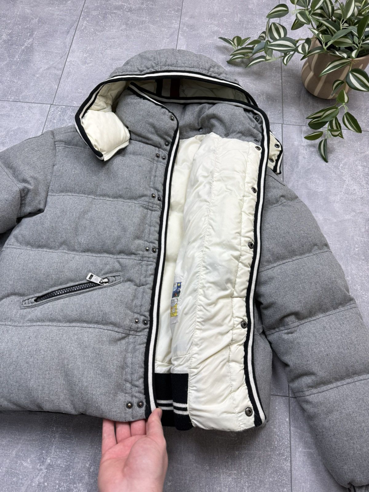 Moncler Vintage Moncler Branson Puffer Down Gray Snap Jacket Size 1 Size US S / EU 44-46 / 1 - 11 Thumbnail