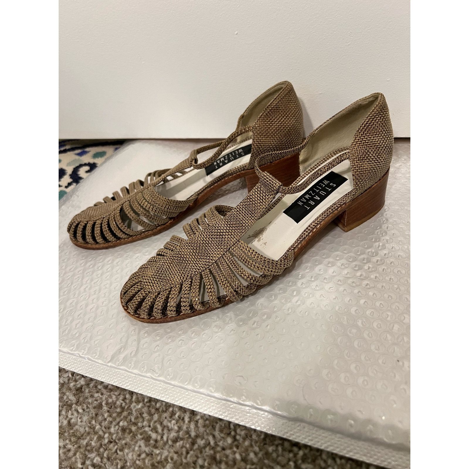 Stuart Weitzman Vintage Stuart Weitzman Tan Strappy Sandals Sz 8 Size US 8 / IT 38 - 3 Thumbnail