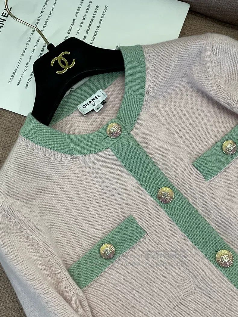 Chanel Chanel 24C pink diamond buckle four-pocket knitted cardiga Size XXS / US 00 / IT 34 - 5 Thumbnail