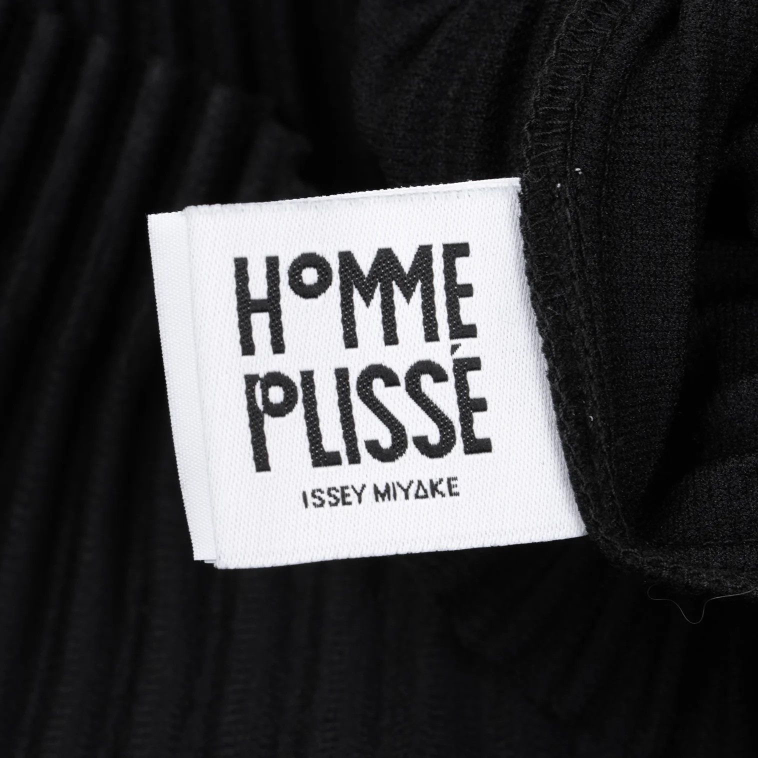 Issey Miyake Pleated Cutsew Top in Black Size 4 Size US XL / EU 56 / 4 - 10 Thumbnail