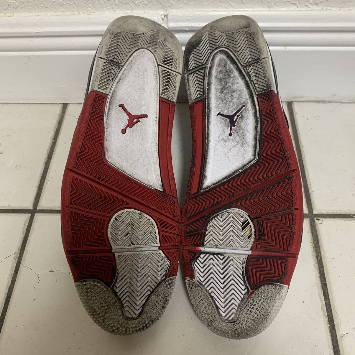Jordan Brand Jordan 4 Retro OG Mid Fire Red 2012 Size 14 Size US 14 / EU 47 - 8 Thumbnail