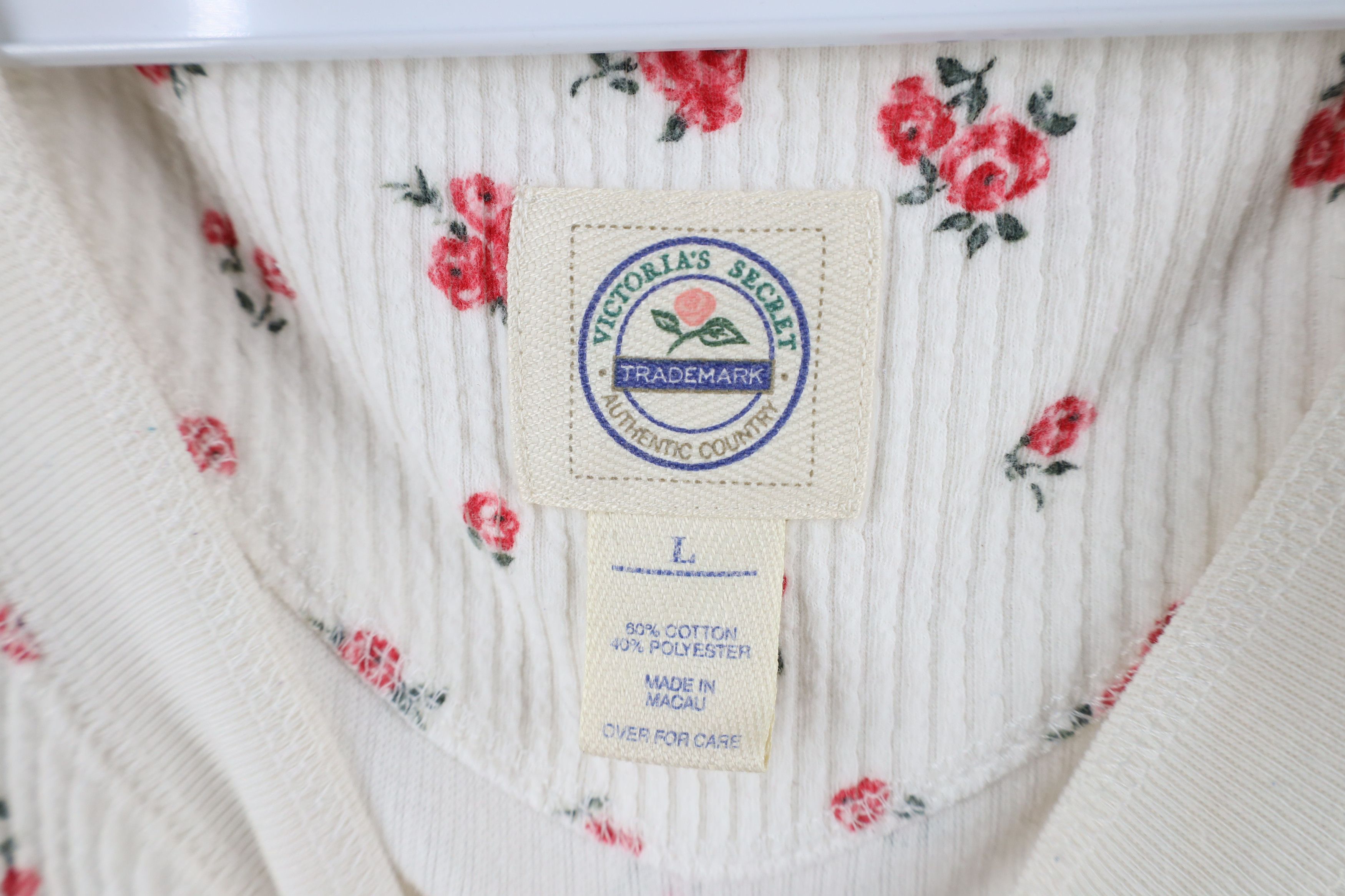 Victoria's Secret × Vintage Vintage Victorias Secret Country Rose Ribbed Henley T-Shirt Size L / US 10 / IT 46 - 9 Thumbnail