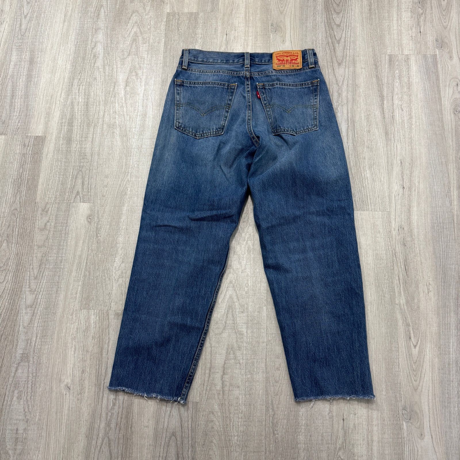 Levi's Levis 550 '92 Relaxed Taper Fit Jeans 30 x 32 (Fits 30x26) Size US 30 / EU 46 - 6 Thumbnail